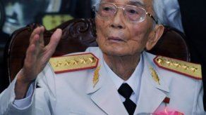 Muere el general Giap