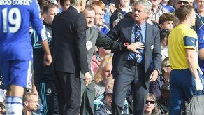 Wenger y Mourinho restan importancia a incidente
