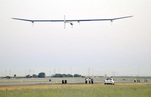 Avión solar Solar Impulse inició su viaje a través de EEUU