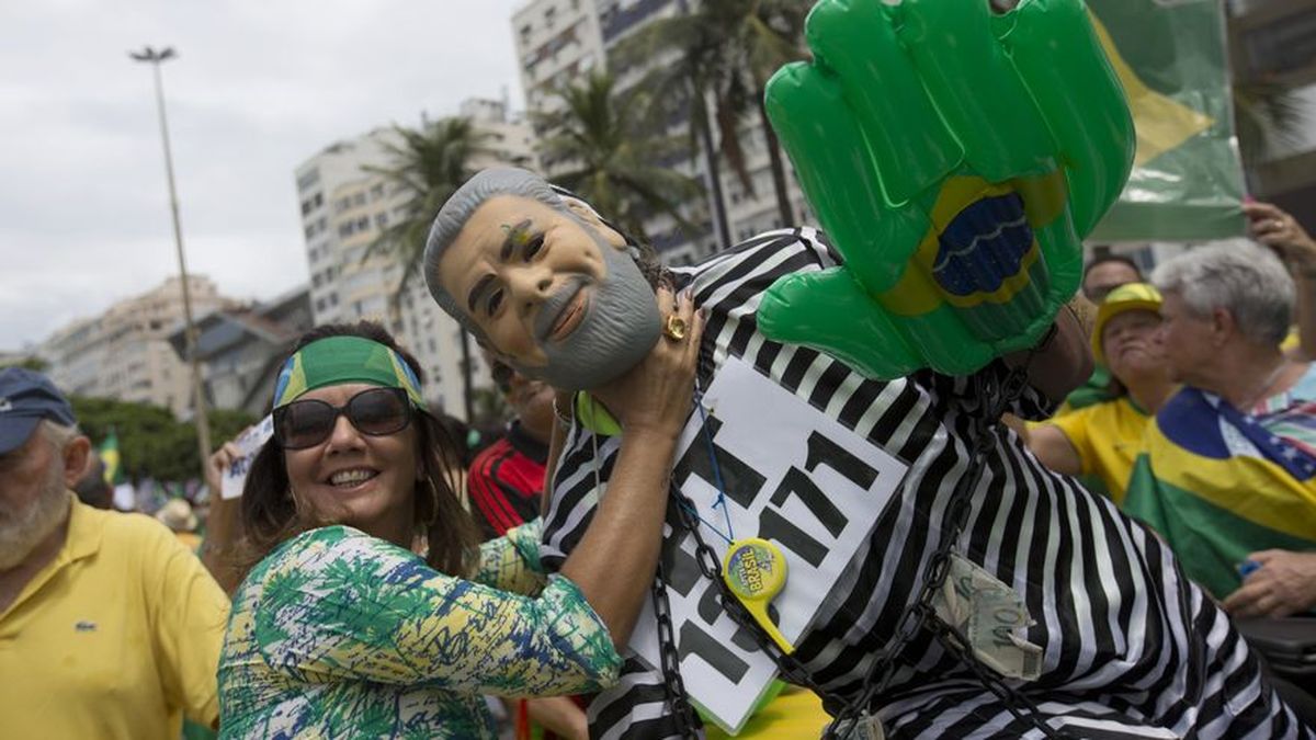 Rousseff Se Organiza Tras Protestas Masivas En Su Contra 4416