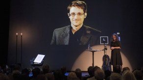 Snowden critica a Rusia