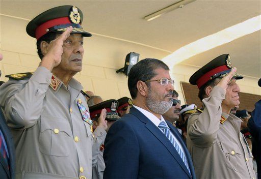 Jefe militar de Egipto aviva conflicto con partido gobernante