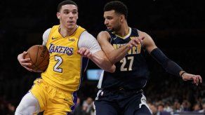 Thomas conduce a Lakers a triunfo sobre Nuggets