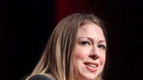 Chelsea Clinton espera su primer hijo