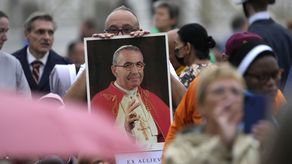 El papa Francisco&nbsp; aprobó el año pasado la atribución de un milagro a la intercesión de Juan Pablo I, la recuperación en 2011 de una niña de 11 años que estaba enferma de gravedad en Buenos Aires.