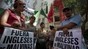 Argentina: protestan frente a embajada inglesa por islas Malvinas
