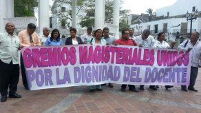 Docentes irán a huelga militante este viernes