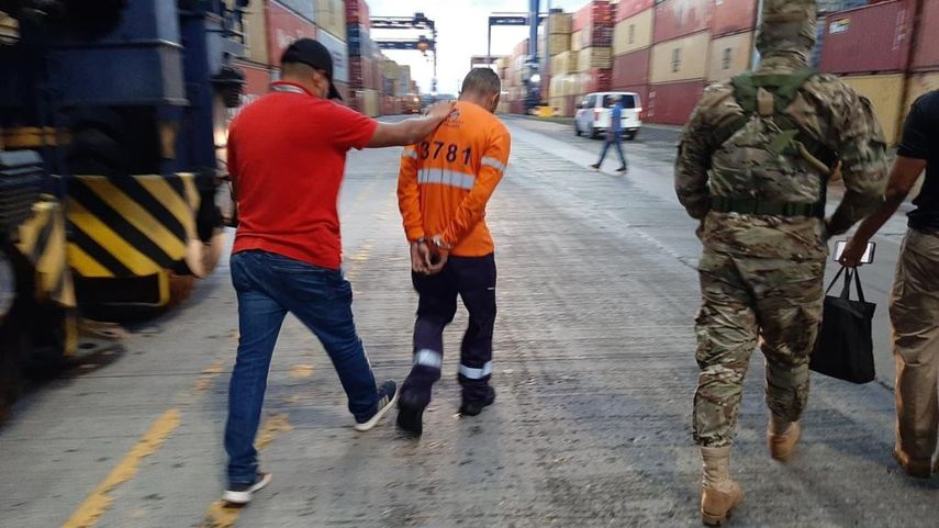 Las diligencias de allanamientos se efectuaron en puertos y sectores de las provincias de Colón
