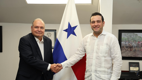 Embajador de EE. UU. se reúne con del MOP para tratar proyectos de infraestructura en Panamá.