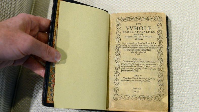 El primer libro impreso en EE.UU. podría batir el récord en una subasta