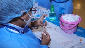 En Panamá se aplican las dosis pediátricas anticovid a los niños entre los 5 y 11 años de edad.