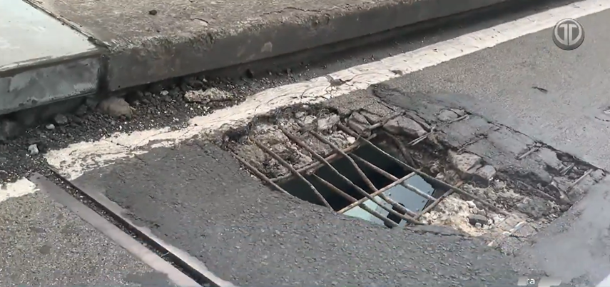 Malísimo Así describen los conductores es el estado de la vía del Puente de Las Américas.