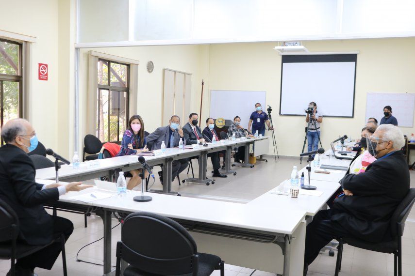 La Comisión Especial de Evaluación.