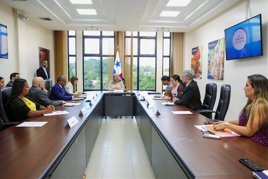 MIDES asiste a la Tercera Sesión Ordinaria de la Junta Directiva de la SENNIAF.