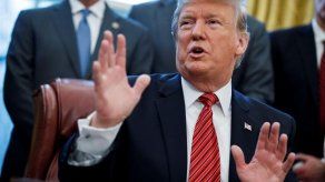 Trump amenaza a Turquía con arrasarla económicamente si ataca a los kurdos