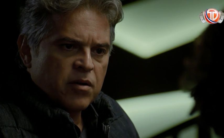 AMOR SIN IGUAL | Ramiro se aparece en el club