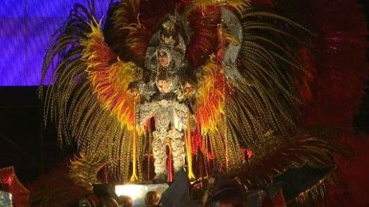 Ana Victoria Castillo se convierte en Juana De Arco