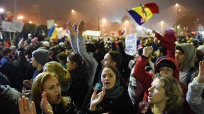 Nuevas manifestaciones en Rumanía tras el incendio de la discoteca