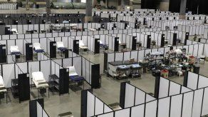 LOLITA C. BALDOR y ROBERT BURNS