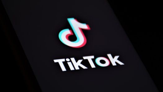 Tras este hecho, las búsquedas en TikTok del reto no arrojaron resultados sino un aviso de que la frase puede estar asociada con un comportamiento o contenido que viola las pautas del sitio.