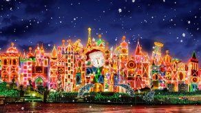 Disneyland abre en California su multicultural temporada navideña