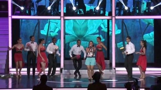 Anarkelys canta Flor pálida