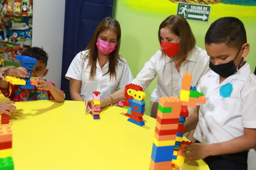 Primera Dama realiza recorrido en CAIPI de Las Mañanitas