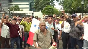 Jubilados y pensionados exigen pago de Certificados de Interés por Mora.