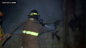 Bomberos sofocan incendio en Santa Ana
