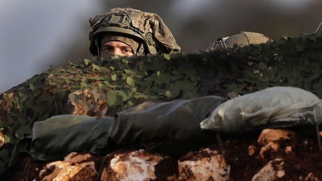 Militares retirados intentan tomar por asalto sede de gobierno en Líbano