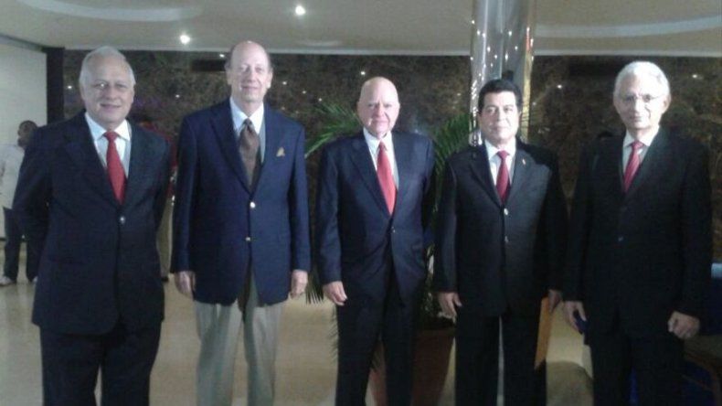 Movimiento Nueva República anuncia respaldo a Navarro, y lo recomienda para el voto útil