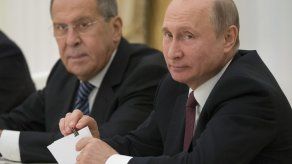 Kremlin: Definidos fecha y lugar para cumbre Putin-Trump