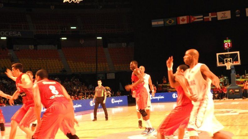 Puerto Rico se impone a Panamá y peleará por plaza en semifinales