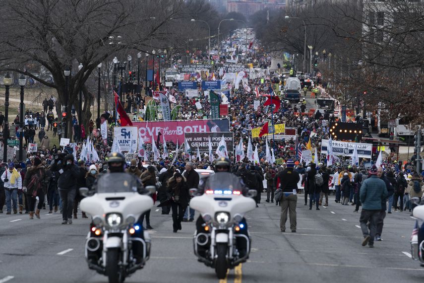 El tema para la Marcha por la Vida de este año es: “Pasos siguientes: Avanzando hacia adelante rumbo a un Estados Unidos pos-Roe”.