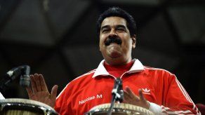 Maduro dice que se lanzaría a las calles para defender la revolución venezolana