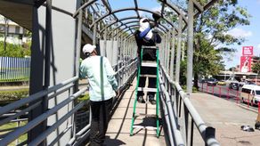 Avanzan labores de mantenimiento en el Monumento a los Mártires.