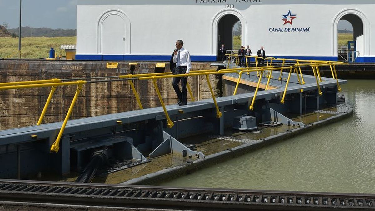 Barack Obama visita el Canal de Panam