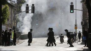 Religiosos protestan contra medidas sanitarias en Israel