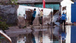 Aumentan a 12 los muertos por potente terremoto y tsunami que sacudió a Chile