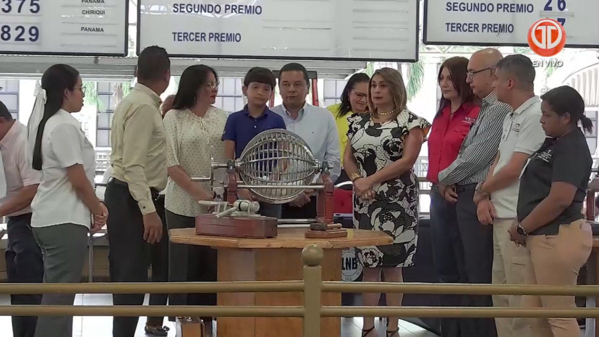 Sorteo dominical Lotería Nacional de Panamá. Sorteo dominical Lotería Nacional de Panamá.