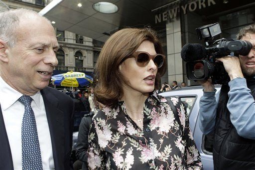 Linda Evangelista y esposo de Salma Hayek en batalla legal