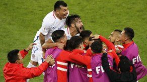 La “marea roja” acompaña a Chile en Rusia