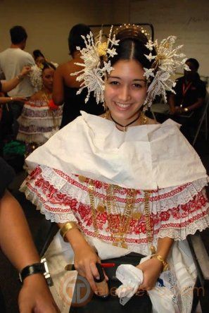 Detrás de la gala típica