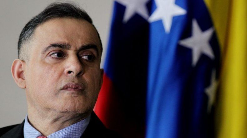 Defensor del pueblo venezolano dice que González es un violador de DDHH