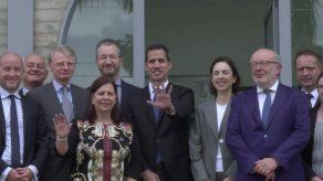 Guaidó promete volver pronto a Venezuela a pesar de las amenazas