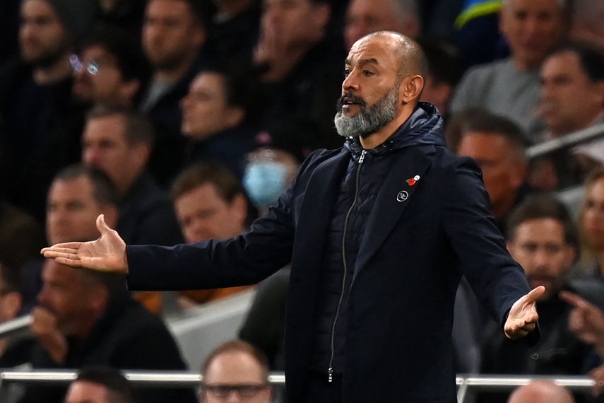 Tottenham cesa a su entrenador Nuno Espirito Santo