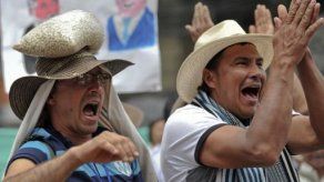 Los cafeteros colombianos comienzan un paro por la crisis del sector