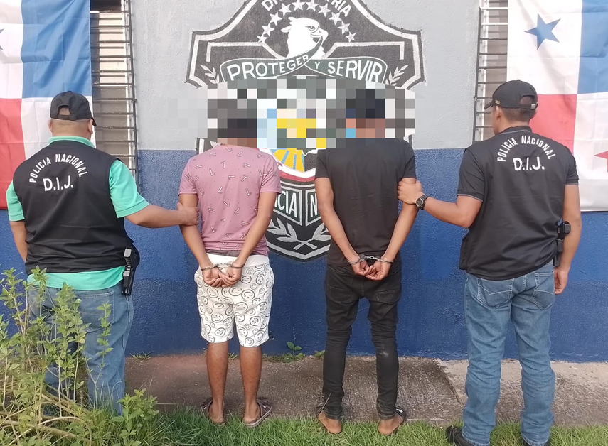 Policía Nacional aprehende a dos personas por hurto pecuario.