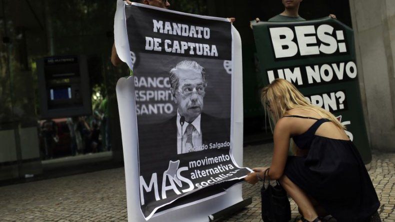 Portugal: Pesquisa desvela guerra interna en banca