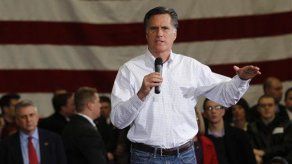 Gobernadora de Arizona respalda a Romney en primarias